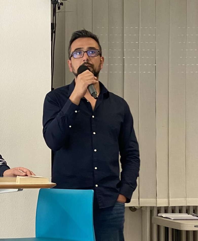 Vince speaking at a teaching event